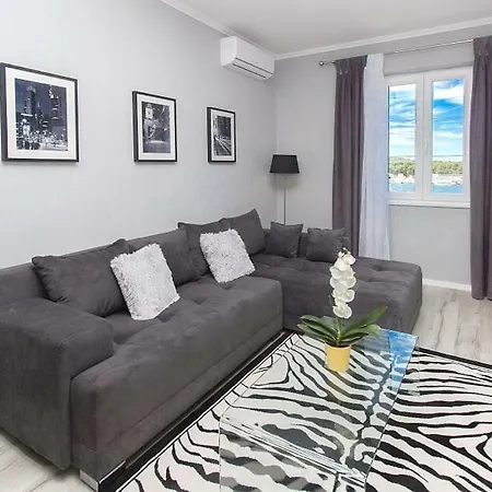 Mandalina * Šibenik